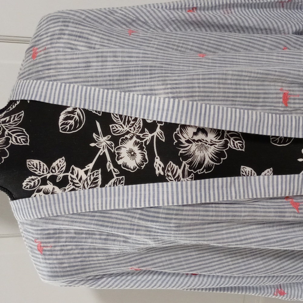 🦩Crown & Ivy🦩 - Blue/White Stripe Embroidered Flamingo Kimono Style Top - Picture 8 of 14